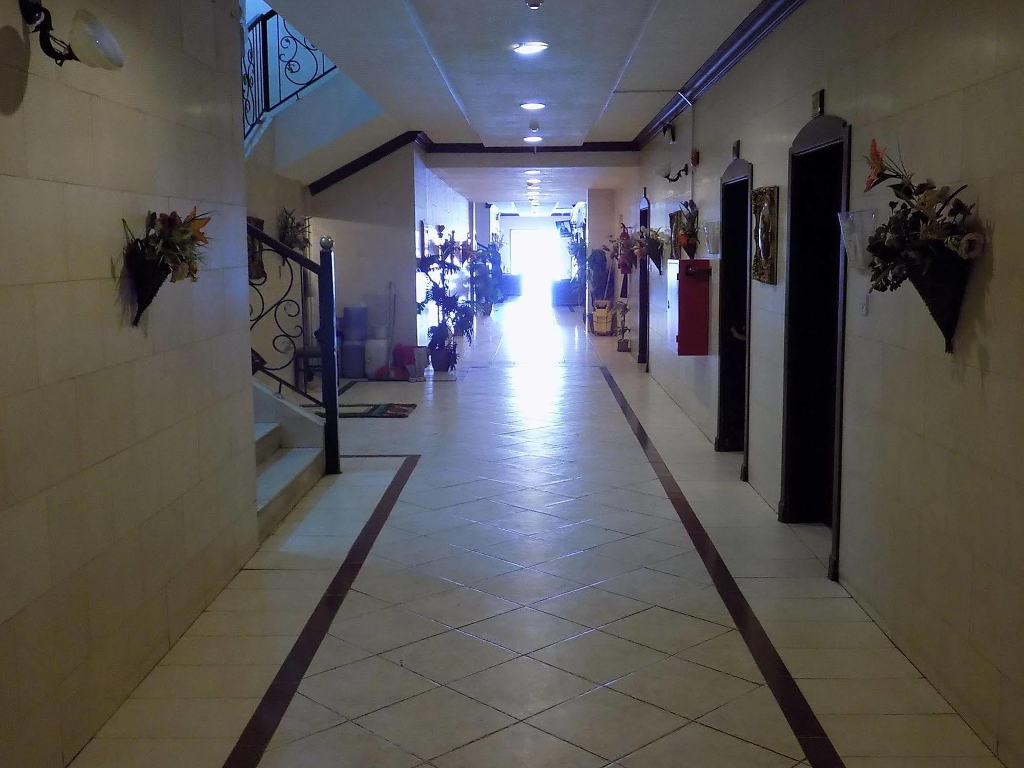 قصر اليمامة للاجنحة الفندقية-فرع حجاب Riade Exterior foto