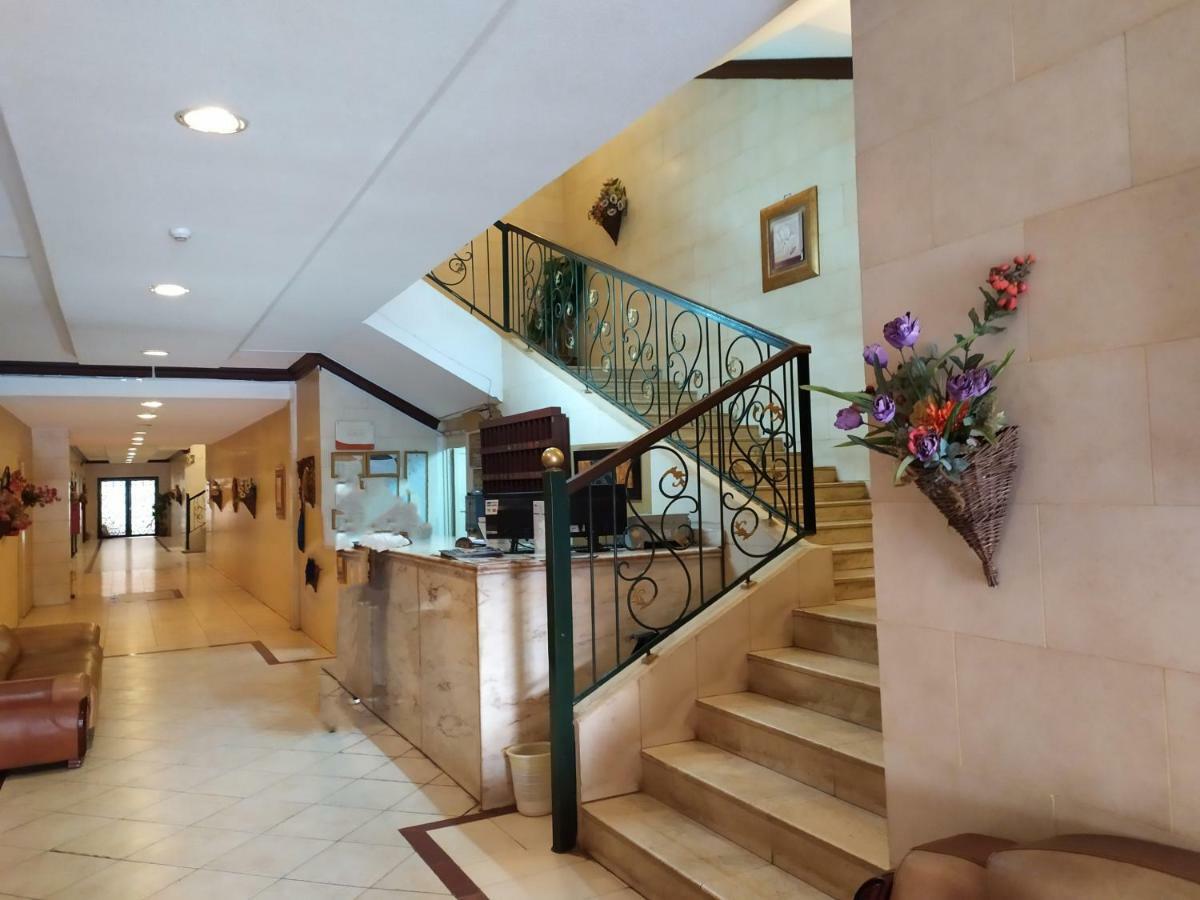 قصر اليمامة للاجنحة الفندقية-فرع حجاب Riade Exterior foto